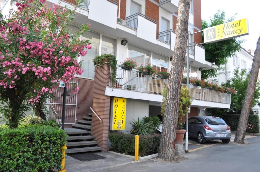Hotel Nancy Ρίμινι Εξωτερικό φωτογραφία