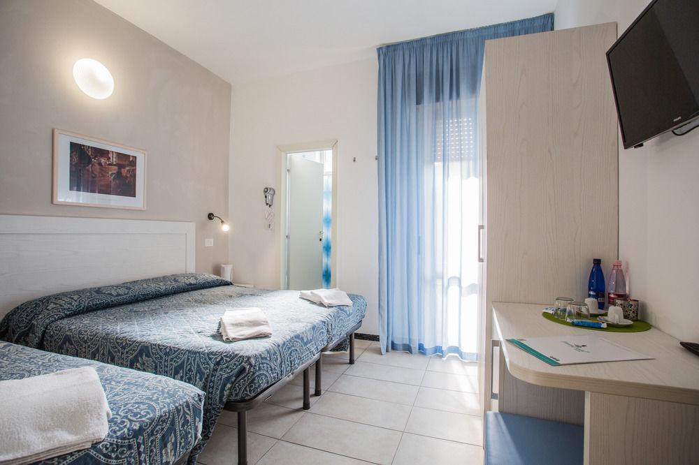 Hotel Nancy Ρίμινι Εξωτερικό φωτογραφία
