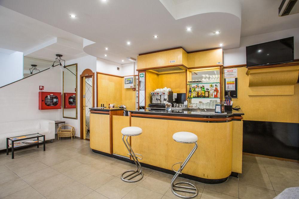 Hotel Nancy Ρίμινι Εξωτερικό φωτογραφία