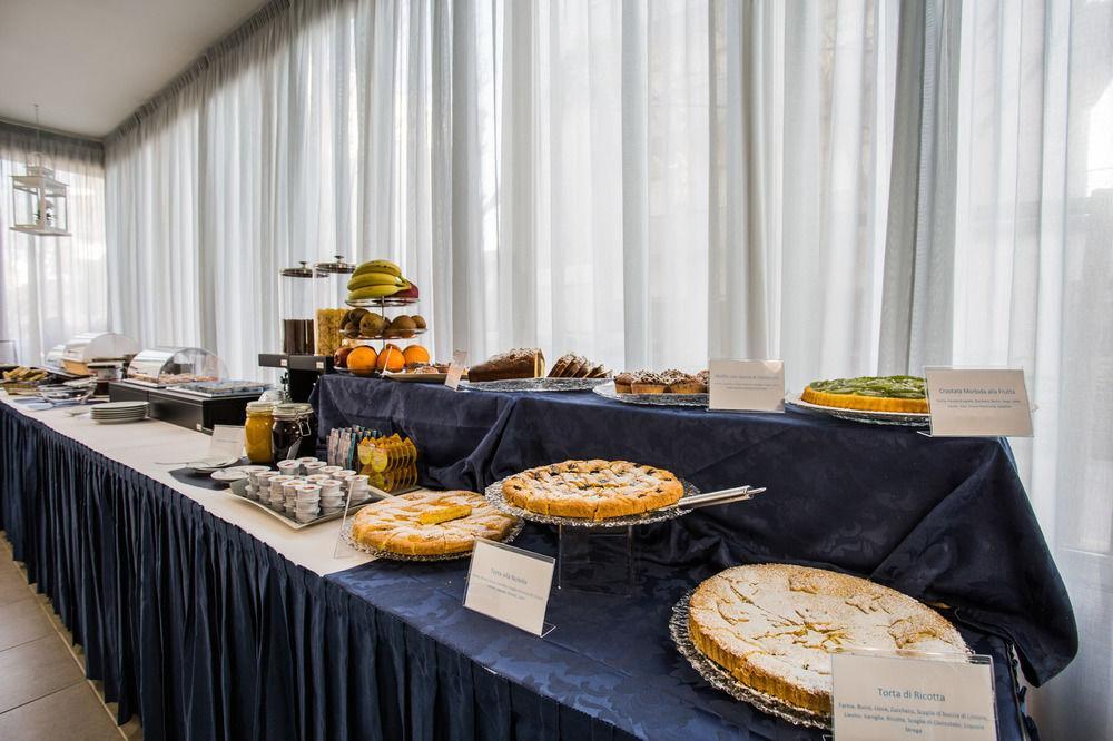 Hotel Nancy Ρίμινι Εξωτερικό φωτογραφία