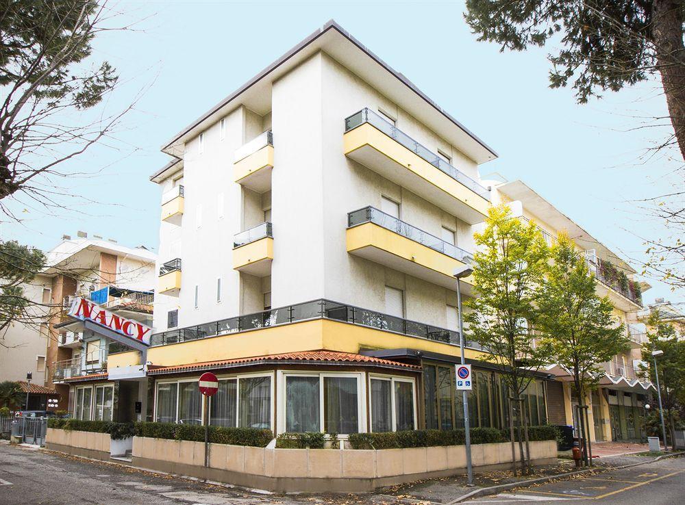 Hotel Nancy Ρίμινι Εξωτερικό φωτογραφία