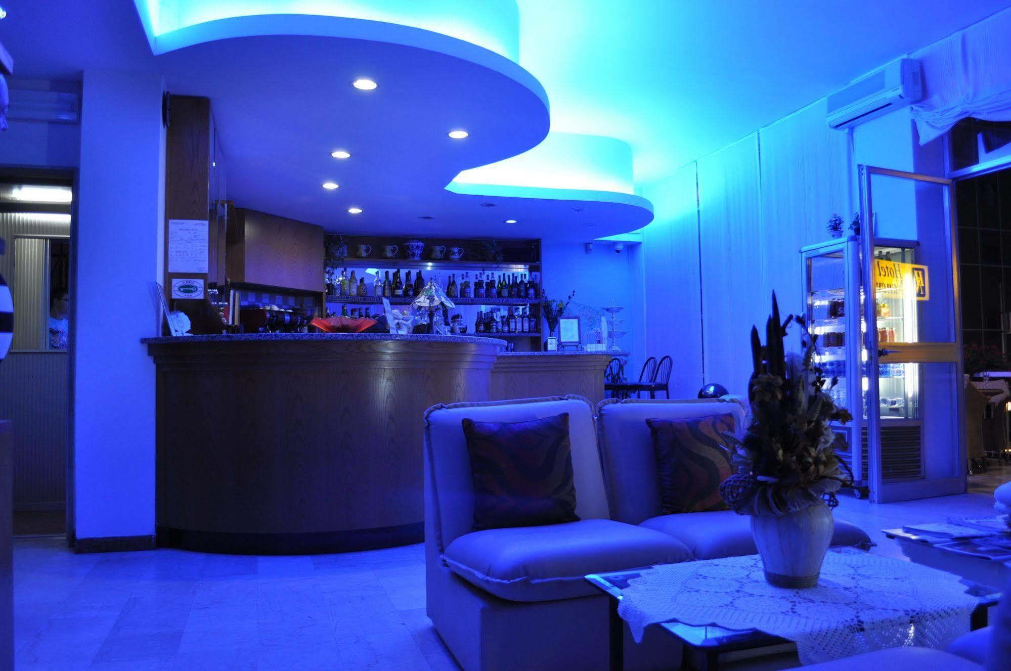 Hotel Nancy Ρίμινι Εξωτερικό φωτογραφία